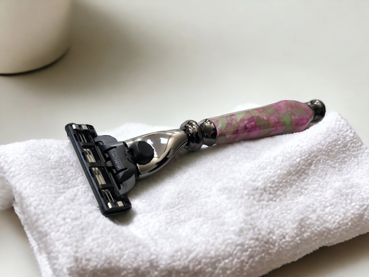 Mach3 Acrylic Handmade Razor